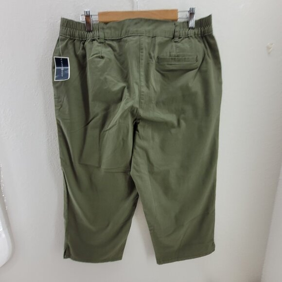 NEW Karen Scott Capri Pants Womens 14 Green Stretch Cotton Twill Pedal Pusher - Picture 2 of 13